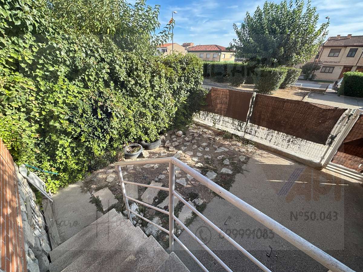 Chalet pareado en venta en Av Europa Alfajarin