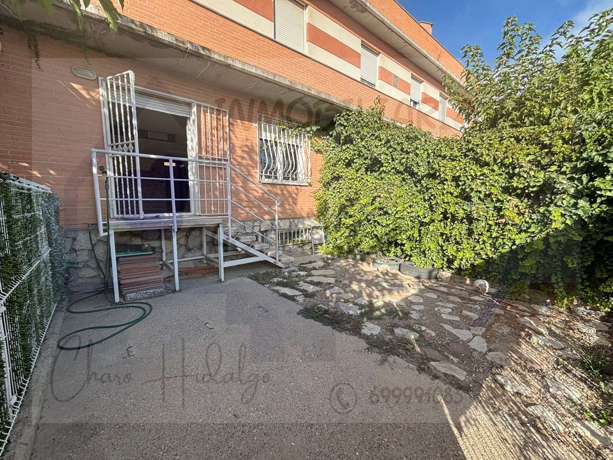 Chalet pareado en venta en Av Europa Alfajarin
